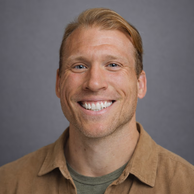 Aston Dommel headshot